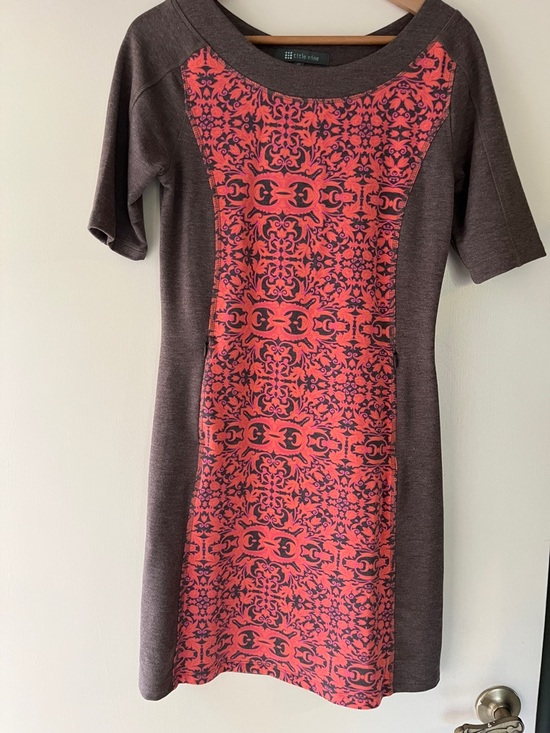 Title nine Dresses & Skirts - Title Nine Coral and Brown Paneled Jersey Knit Dress